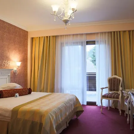 Hotel Foisorul Cu Flori