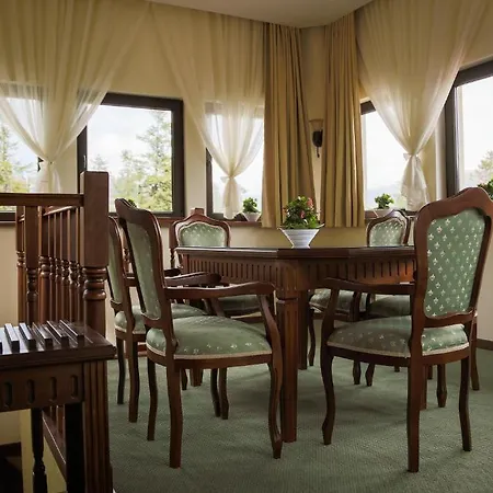 Hotel Foisorul Cu Flori 4*